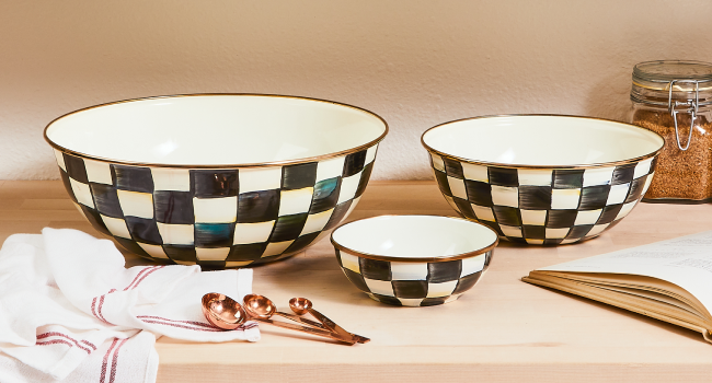 Enamel Pedestal Serving Platter, Decorative Serving Dish for Food, Mini, Black-and-White Courtly Check